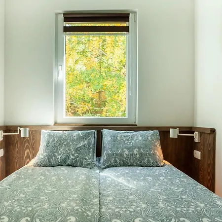 アパート Srebrna Petica コパオニク